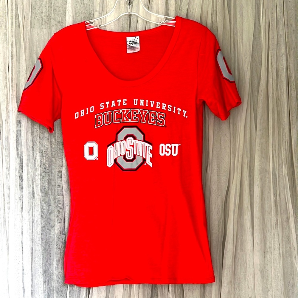 ⭐️ Red Ohio State University Buckeyes short sleeve scoop neck tee S